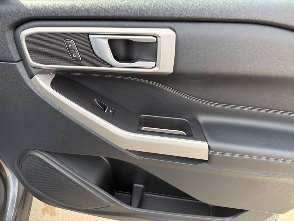 Used 2023 Ford Explorer XLT w/ Equipment Group 202A image 23