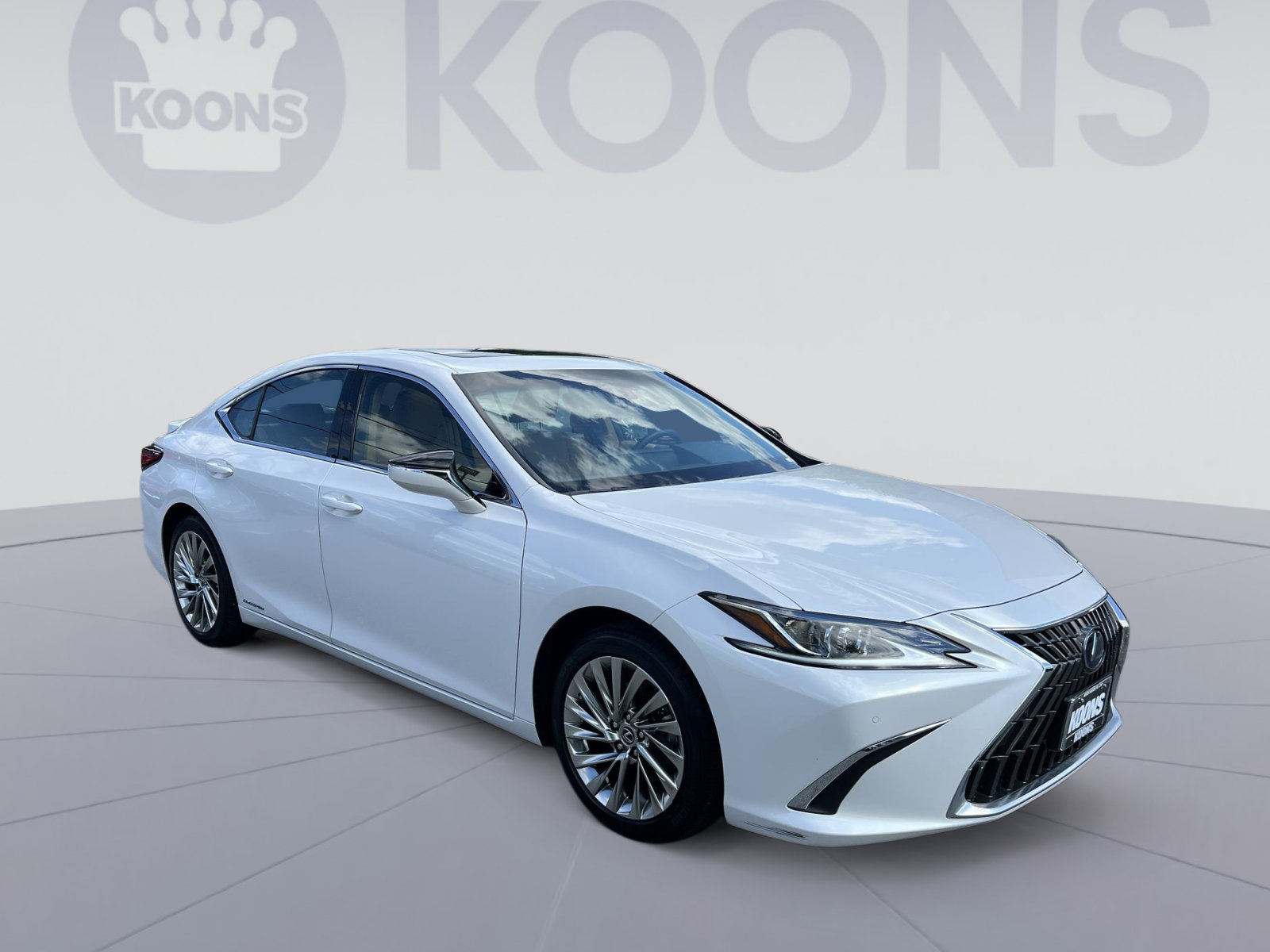 Used 2022 Lexus ES 300h w/ Accessory Package FWD image 10