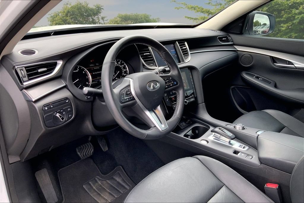 Used 2023 INFINITI QX50 Luxe FWD image 17