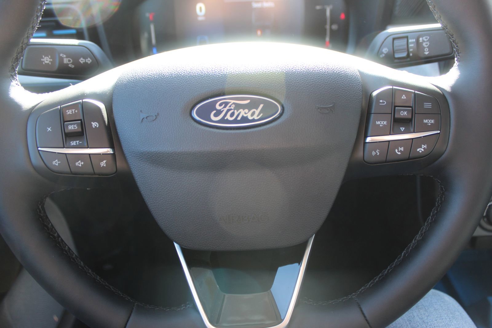 New 2025 Ford Maverick XLT w/ XLT Luxury Package image 28