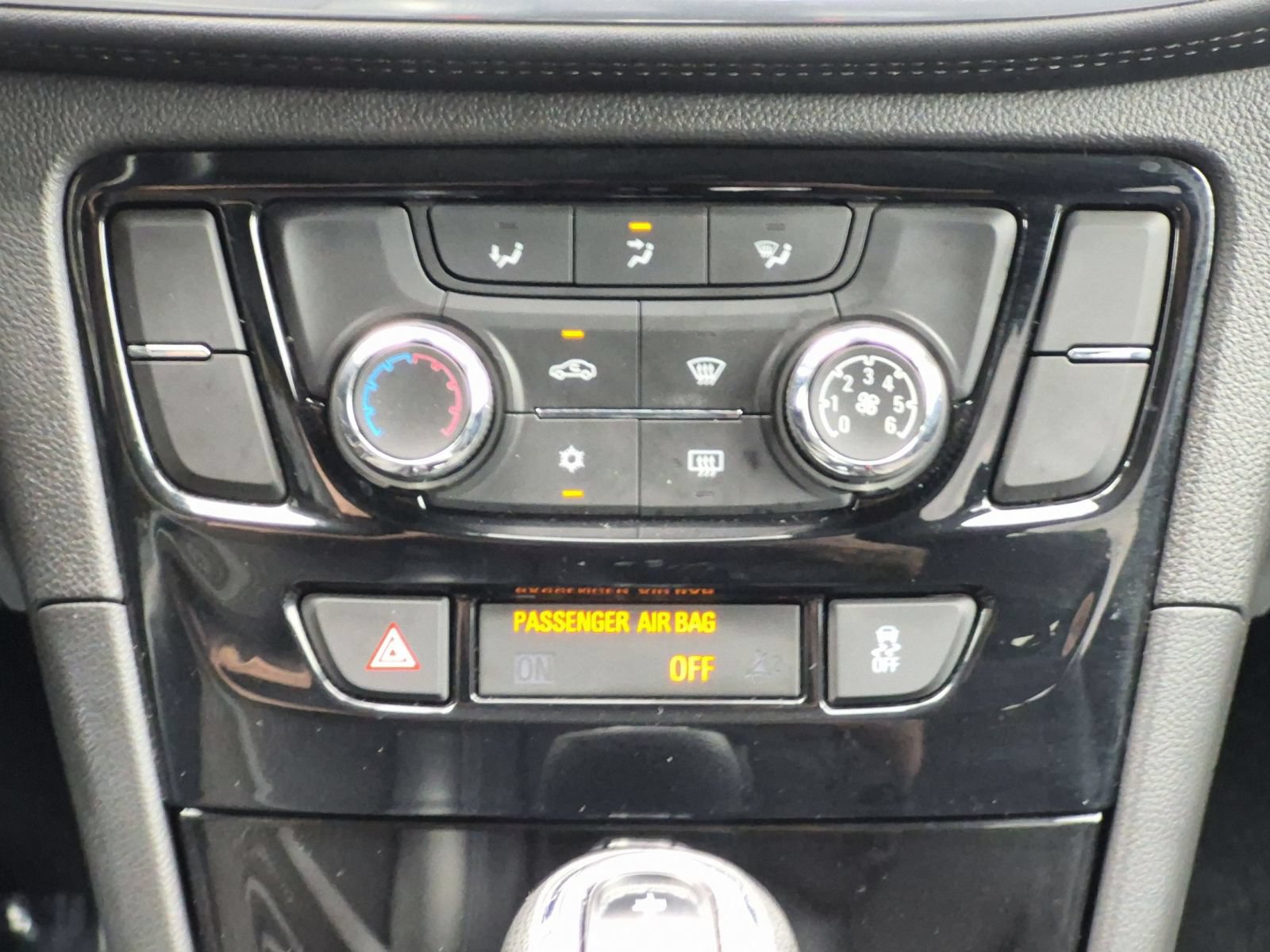 Used 2019 Buick Encore Preferred FWD image 26