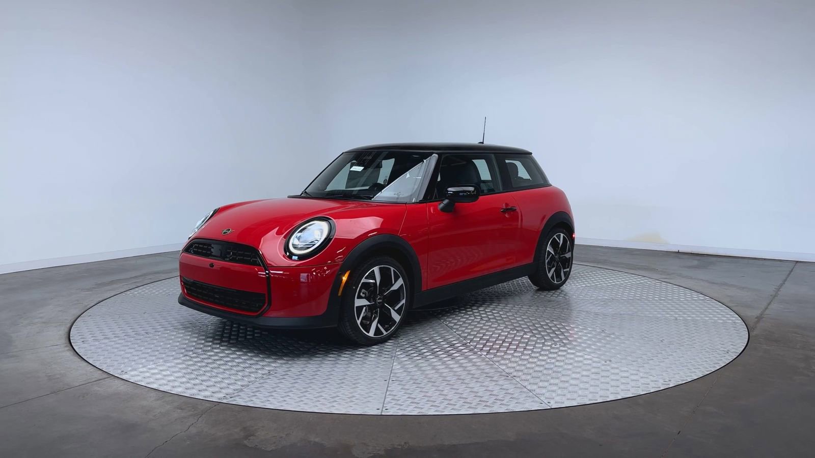 New 2026 MINI Cooper 2-Door Hardtop FWD image 4