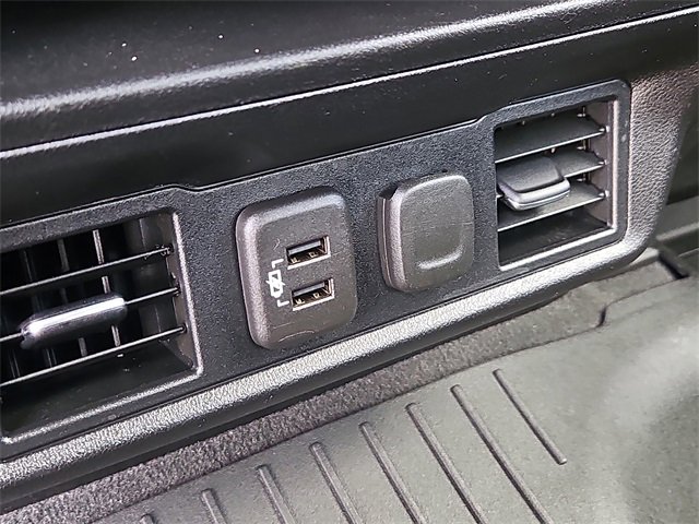 Used 2021 Chevrolet Silverado 1500 LT image 19