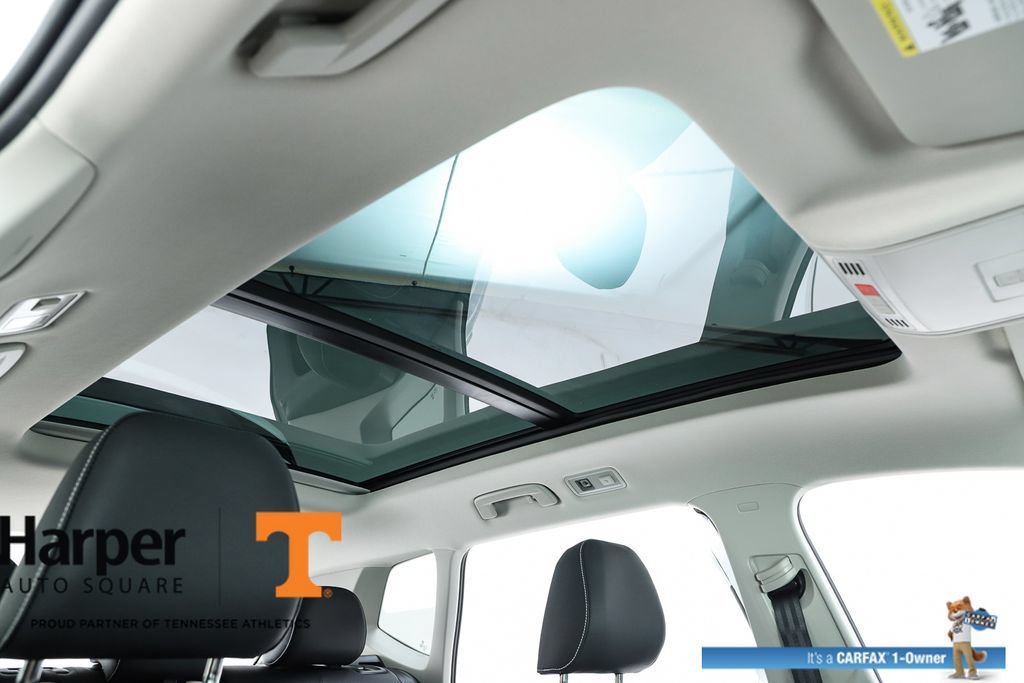 Used 2024 Volkswagen Taos SE w/ Panoramic Sunroof Package AWD/4WD image 35