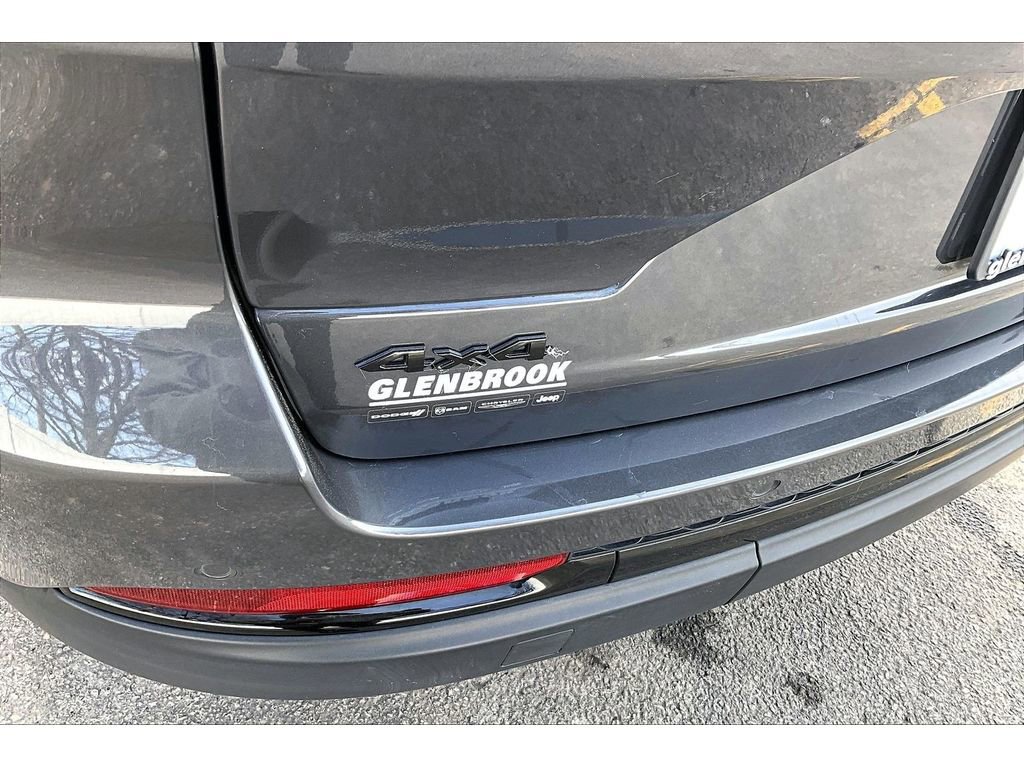 Certified 2025 Jeep Grand Cherokee Altitude image 9