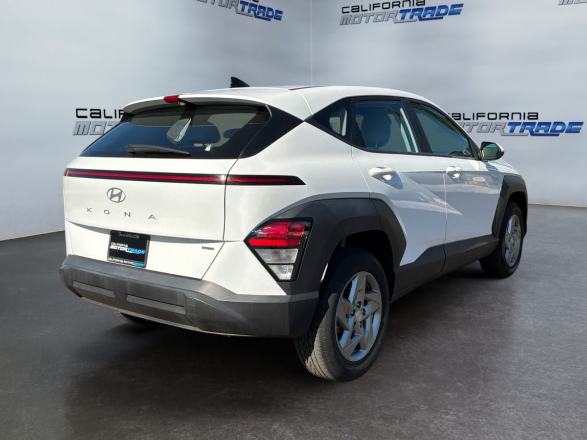 Used 2024 Hyundai Kona SE AWD/4WD image 5