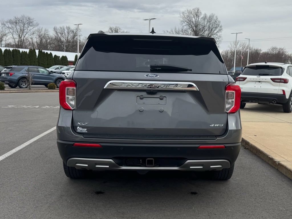 Certified 2022 Ford Explorer XLT w/ Equipment Group 202A AWD/4WD image 7