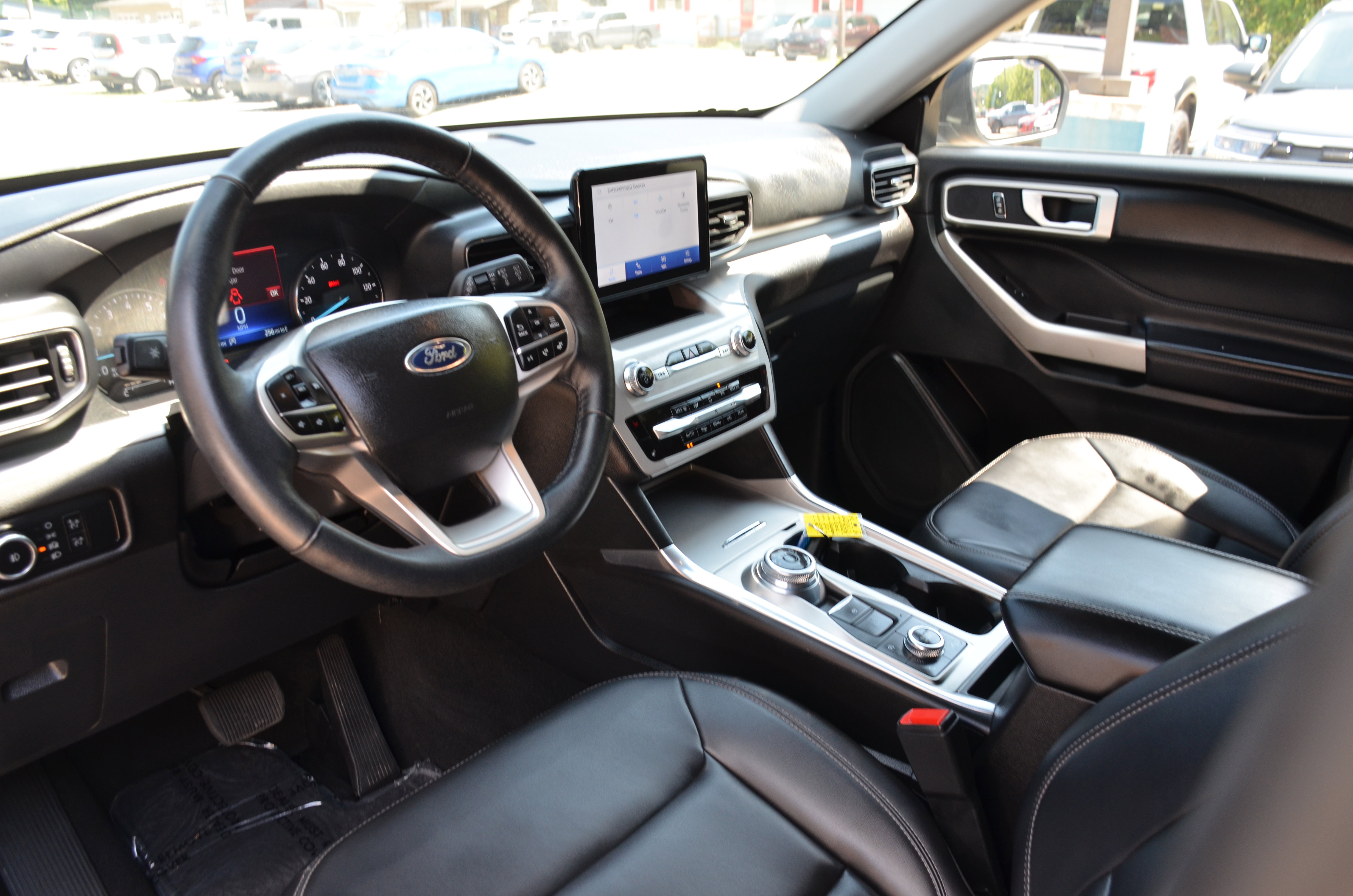 Used 2023 Ford Explorer XLT w/ Equipment Group 202A image 15