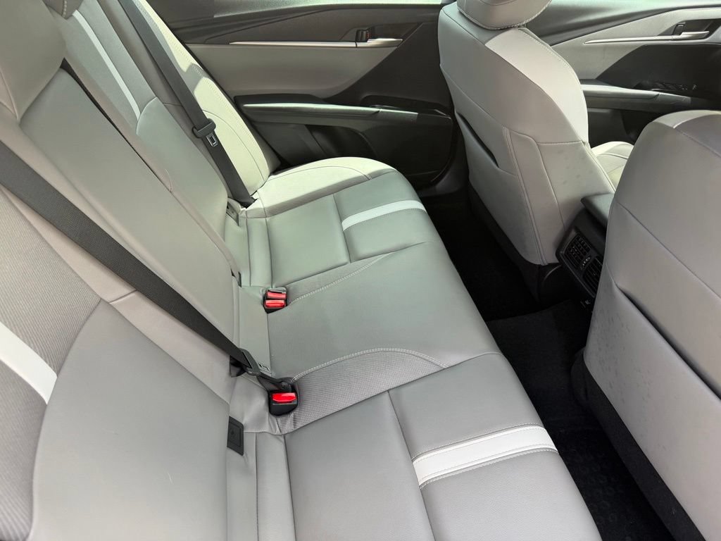 Used 2025 Toyota Camry SE FWD image 17