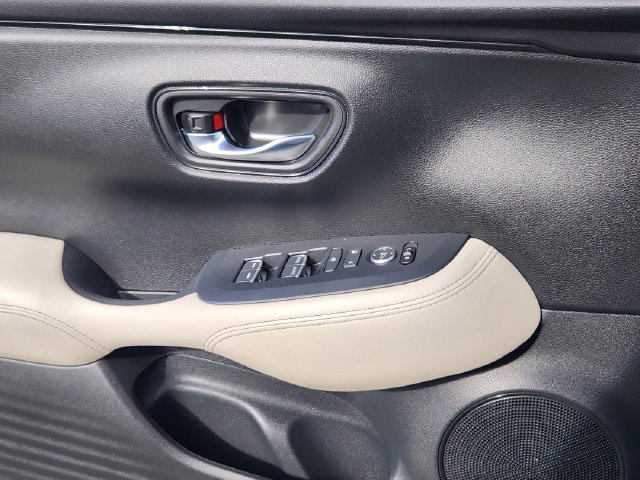 Used 2025 Honda HR-V EX-L image 10