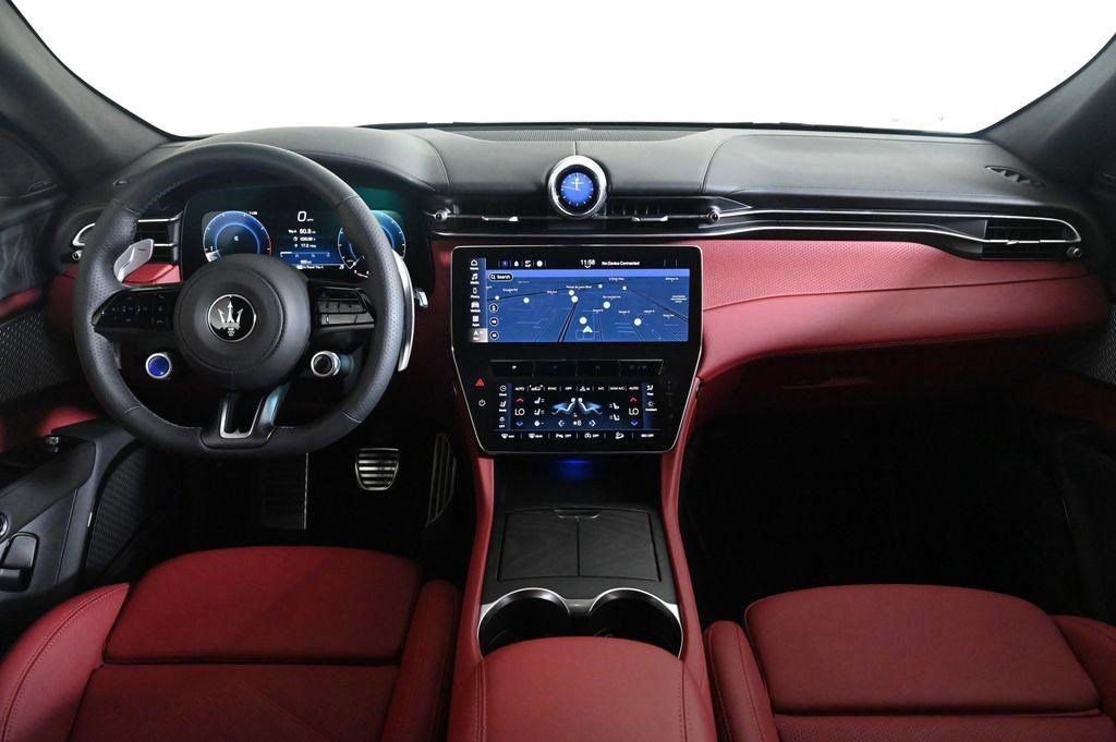 Used 2025 Maserati Grecale Modena image 9