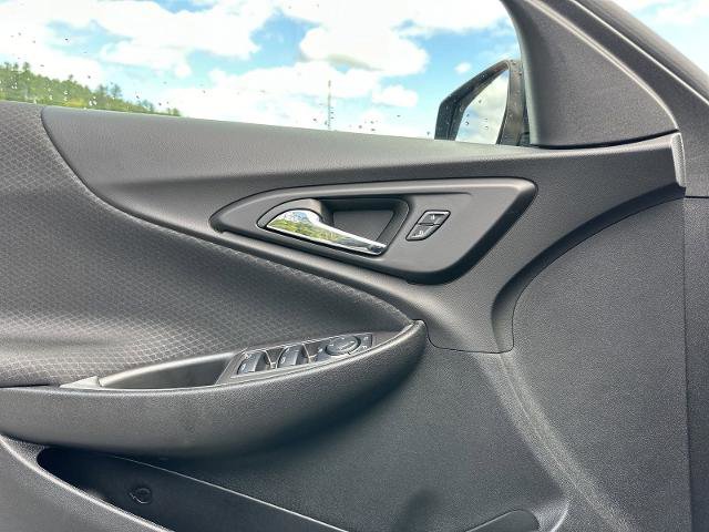 Certified 2025 Chevrolet Malibu LS image 12