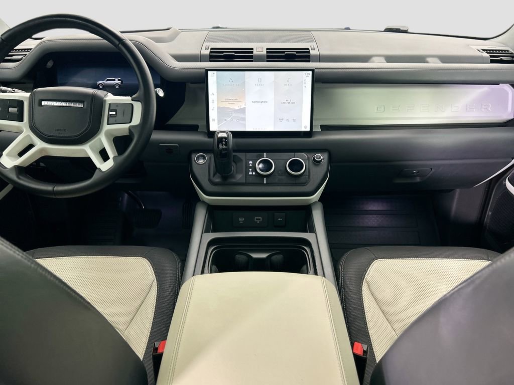 Used 2023 Land Rover Defender 110 X-Dynamic SE image 13