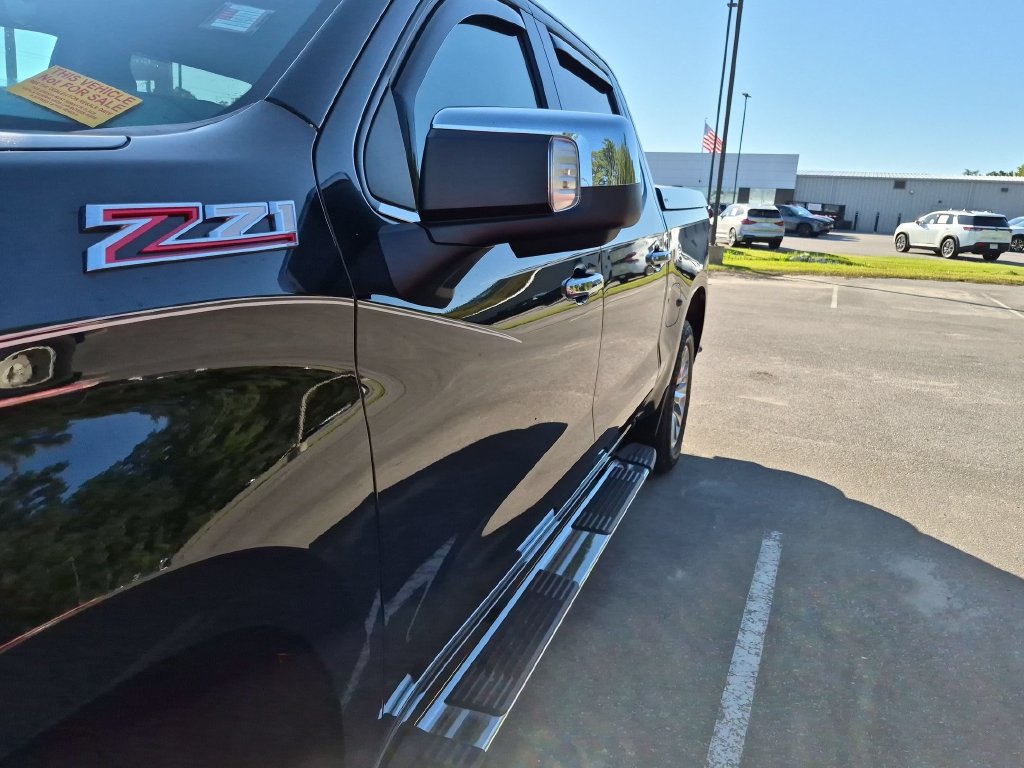 Used 2021 Chevrolet Silverado 1500 LTZ w/ LTZ Premium Package AWD/4WD image 4