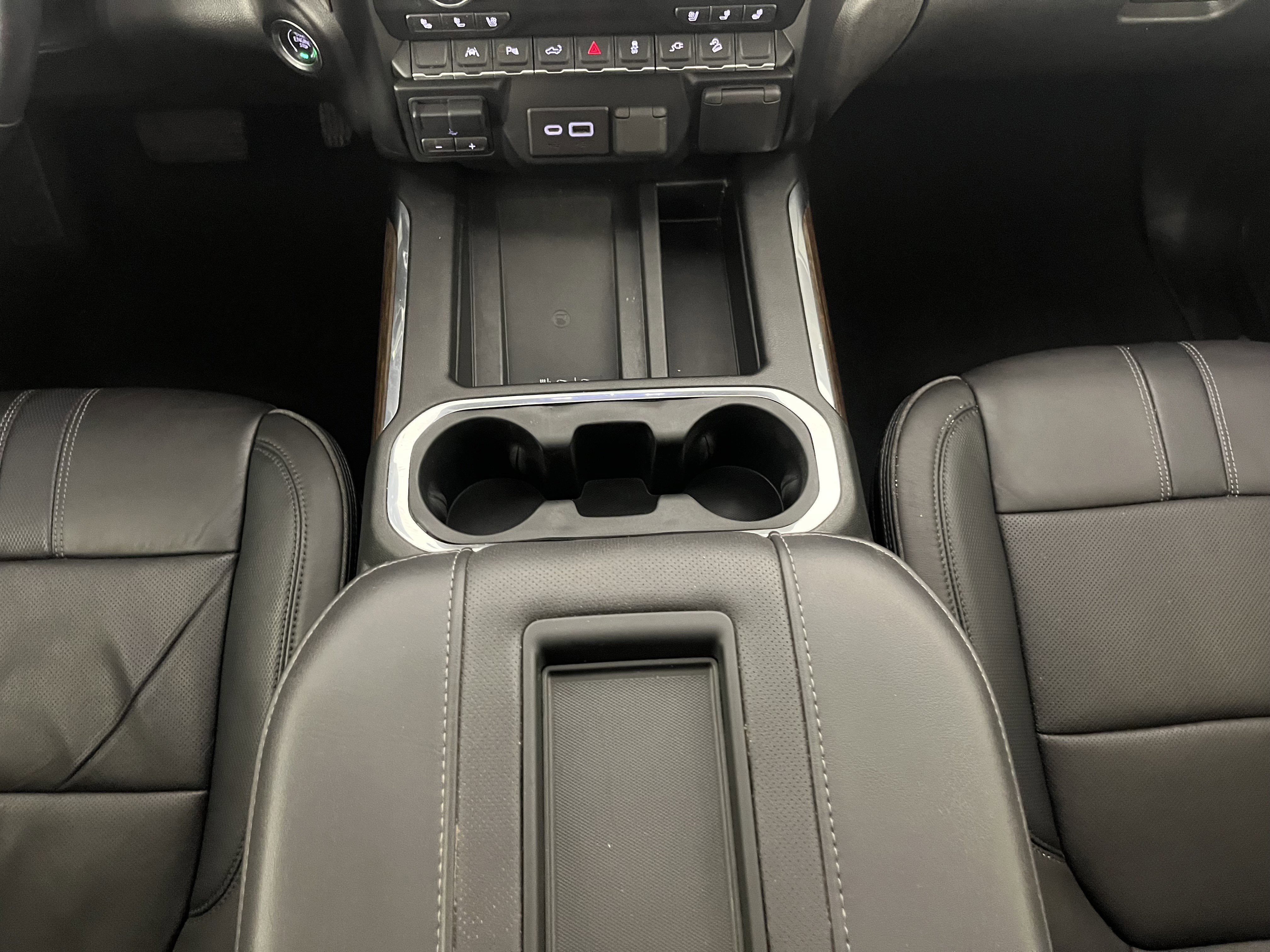 Used 2022 Chevrolet Silverado 1500 High Country w/ Safety Package II image 16