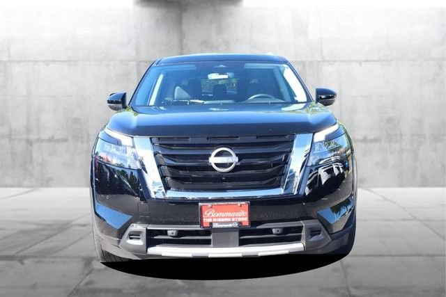 Certified 2025 Nissan Pathfinder SL w/ Cargo Package AWD/4WD image 4