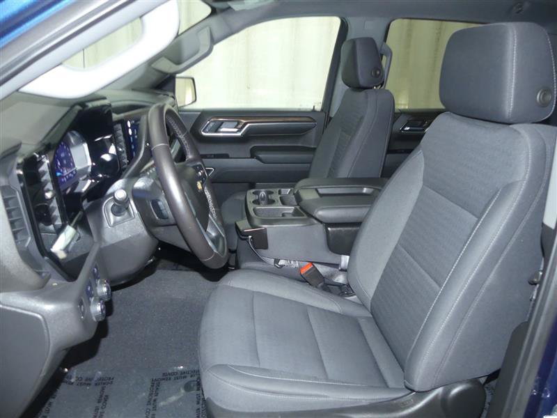 Used 2022 Chevrolet Silverado 1500 LT AWD/4WD image 21