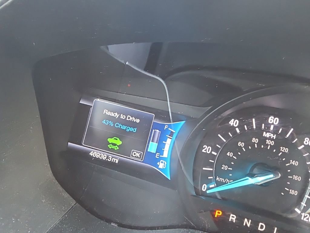 Used 2017 Ford Fusion Energi SE image 19