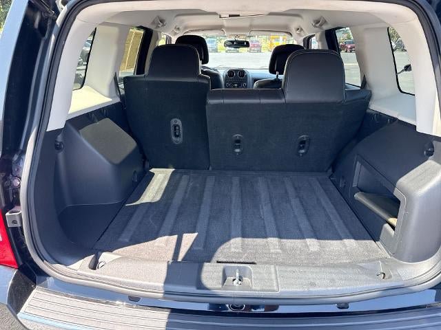 Used 2012 Jeep Patriot Limited AWD/4WD image 22