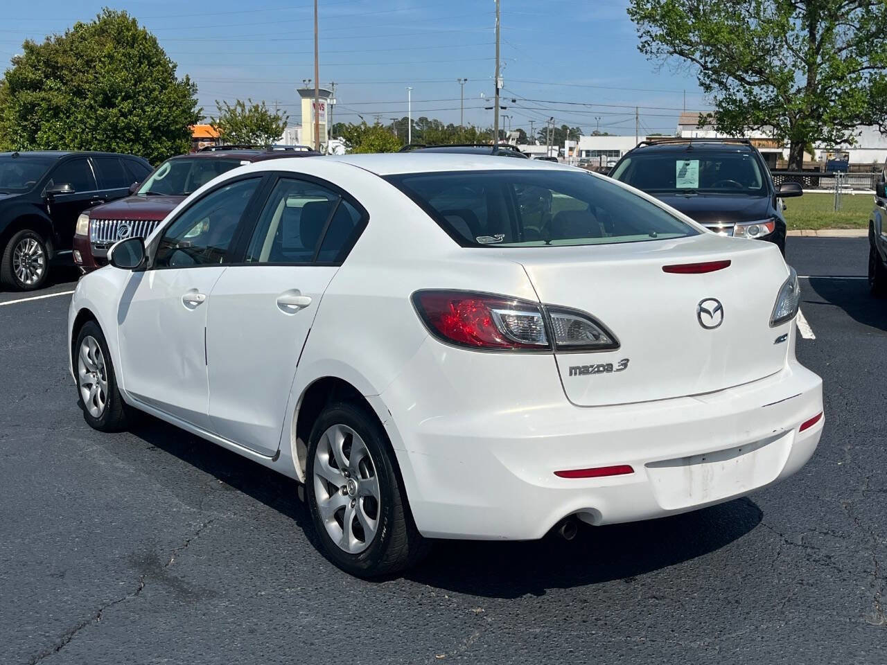 Used 2013 MAZDA MAZDA3 i Sport FWD image 8