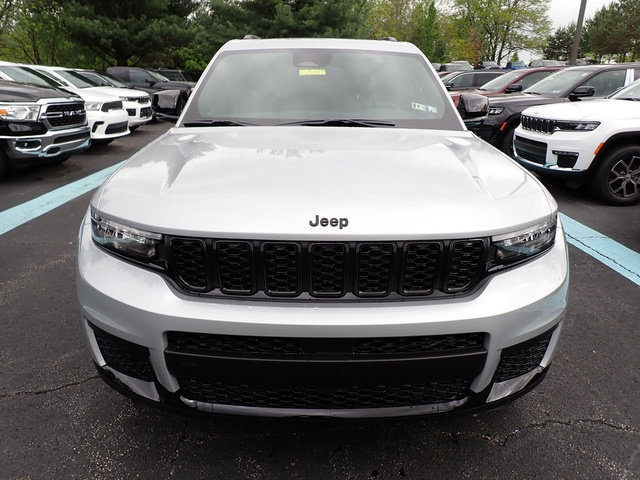 New 2025 Jeep Grand Cherokee L Altitude AWD/4WD image 8