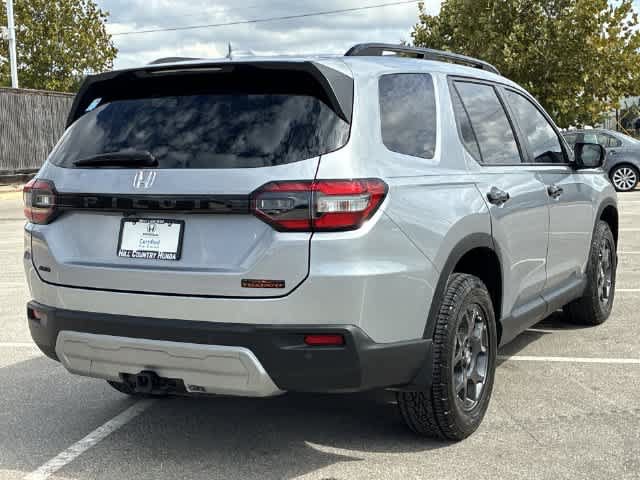 Certified 2025 Honda Pilot TrailSport image 6