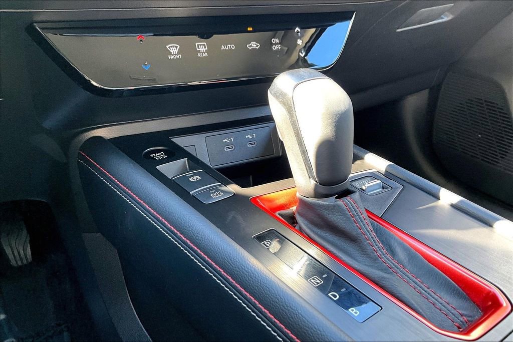 Used 2025 Nissan Kicks SR image 45