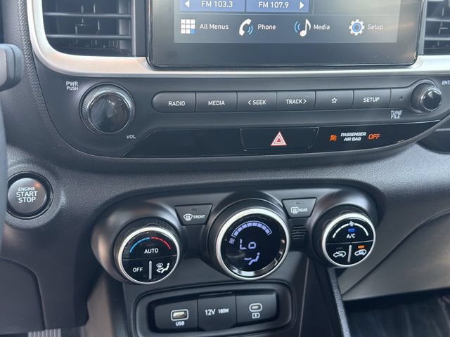 Certified 2025 Hyundai Venue SEL FWD image 33
