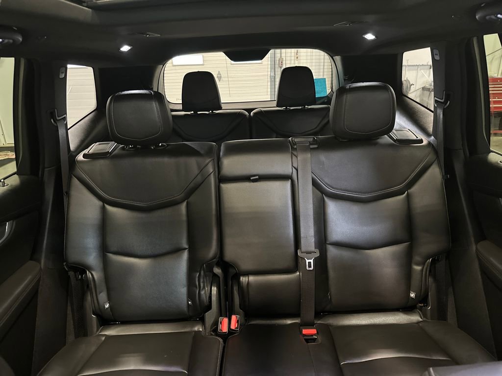 Used 2024 Cadillac XT6 Luxury w/ LPO, Floor Liner Package AWD/4WD image 27