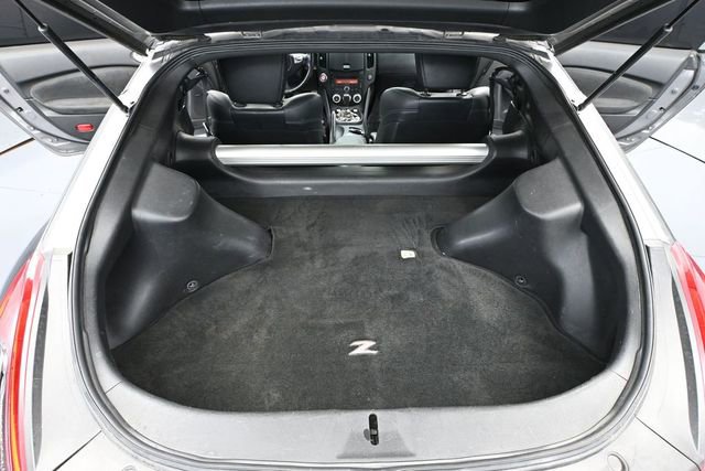 Used 2009 Nissan 370Z Touring RWD image 32