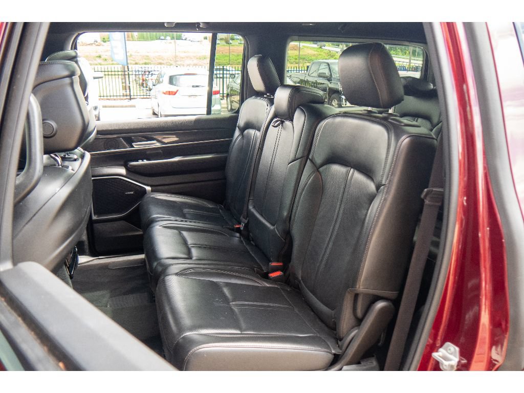 Used 2022 Jeep Wagoneer Series I w/ Premium Group I AWD/4WD image 19