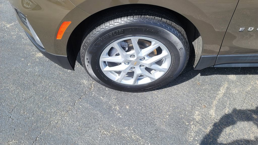 Used 2024 Chevrolet Equinox LT w/ LPO, Floor Liner Package FWD image 6