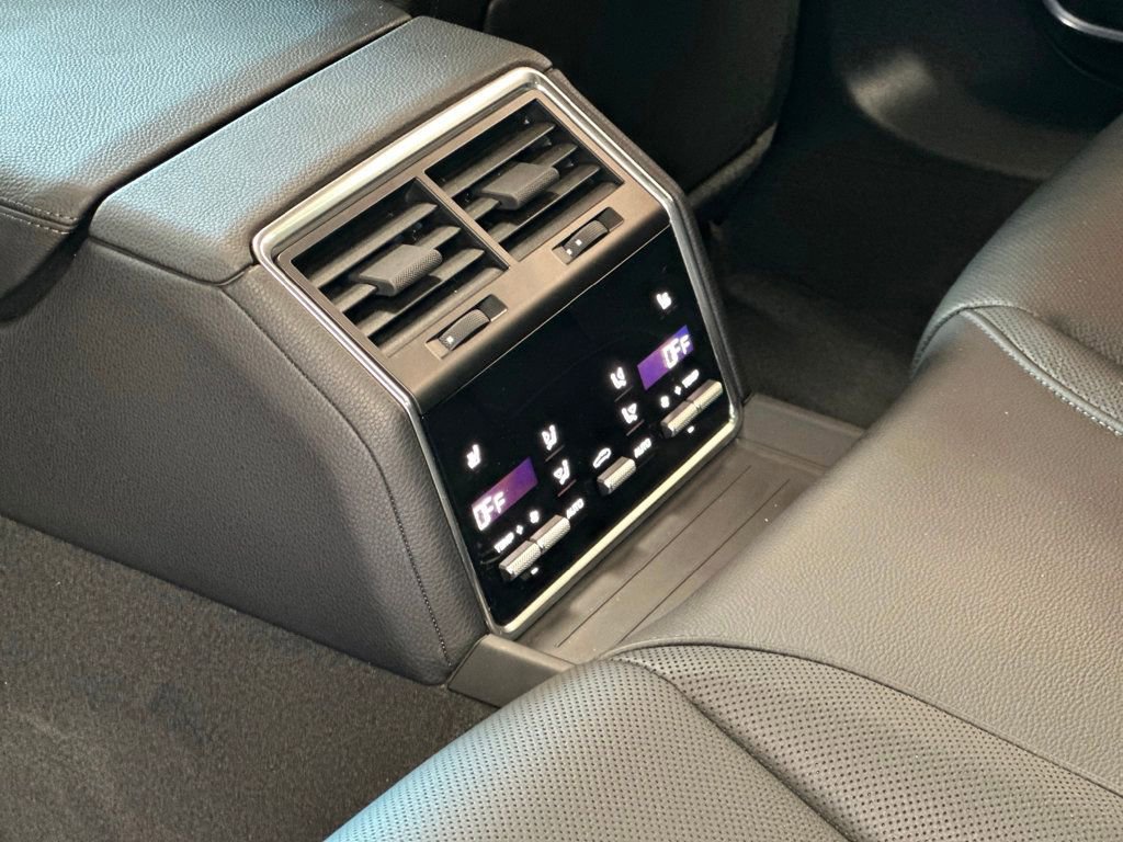 Used 2021 Porsche Panamera 4S image 34