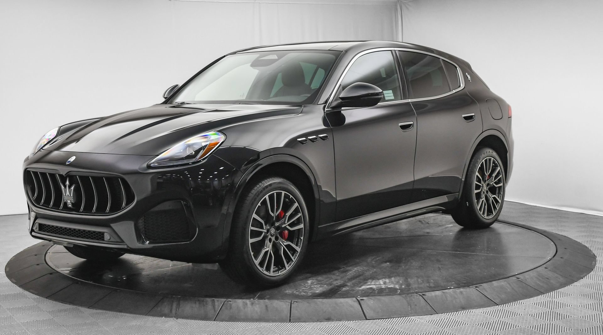 New 2025 Maserati Grecale GT AWD/4WD image 3