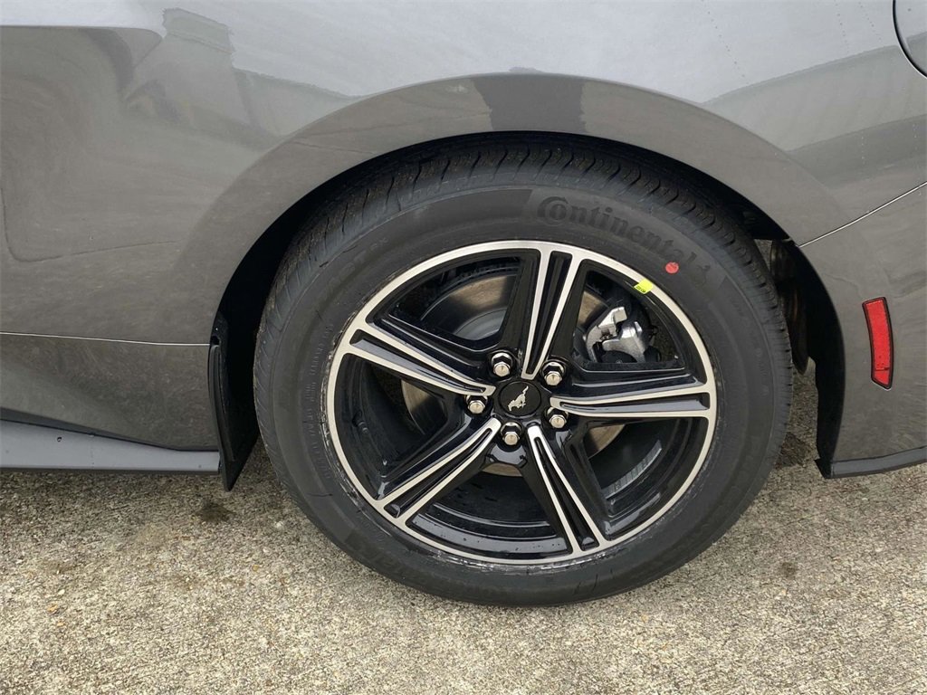 New 2025 Ford Mustang Coupe image 9