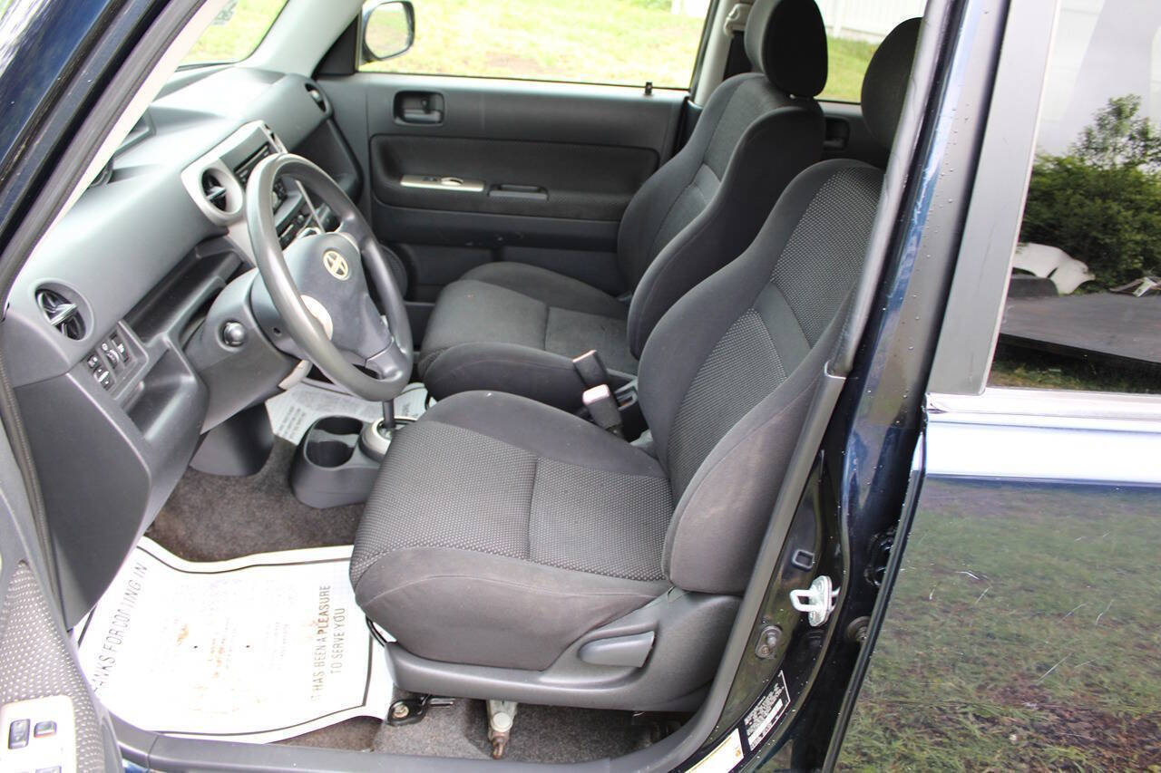 Used 2005 Scion xB FWD image 15