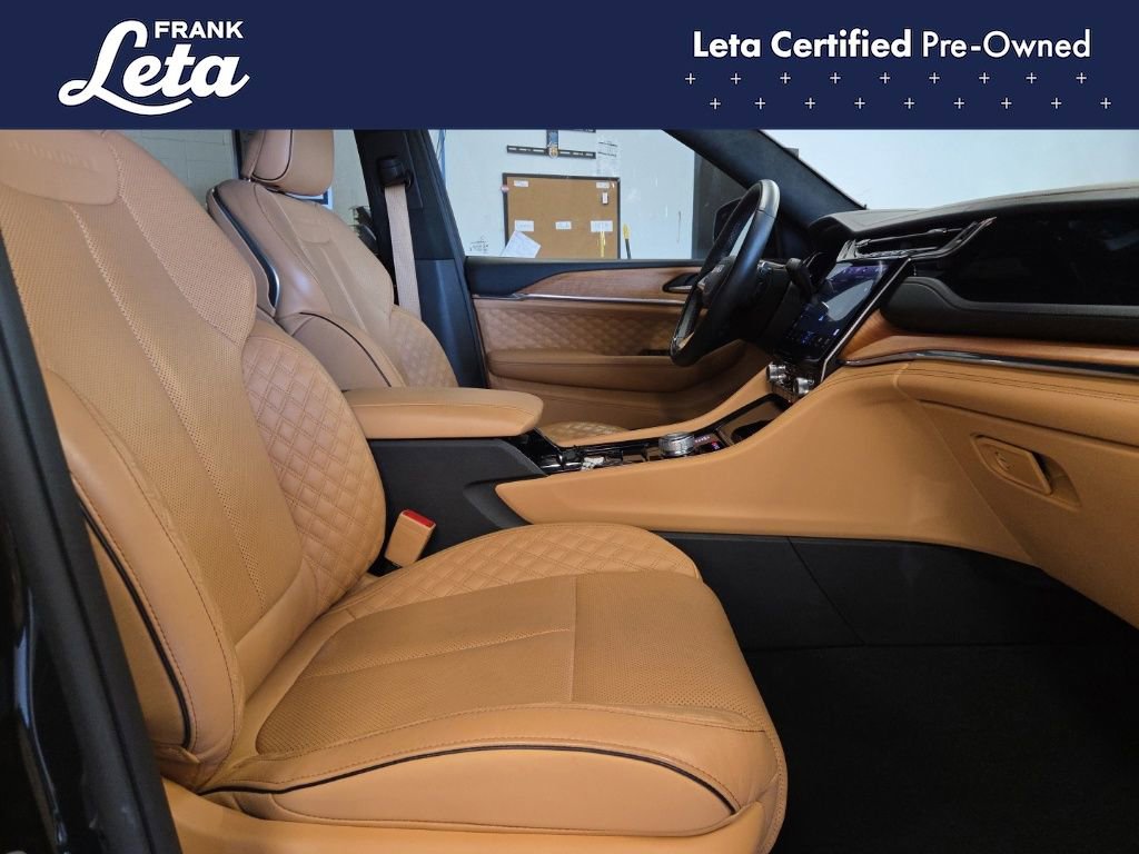 Used 2023 Jeep Grand Cherokee L Summit AWD/4WD image 20