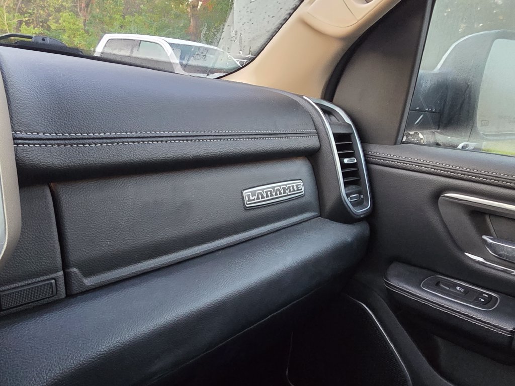 Used 2020 RAM 1500 Laramie AWD/4WD image 34
