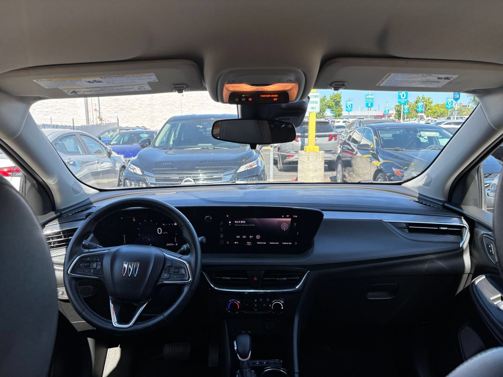 Used 2025 Buick Encore GX Preferred AWD/4WD image 32
