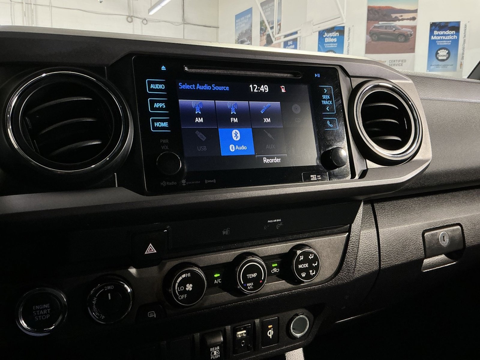 Used 2019 Toyota Tacoma TRD Off-Road AWD/4WD image 19