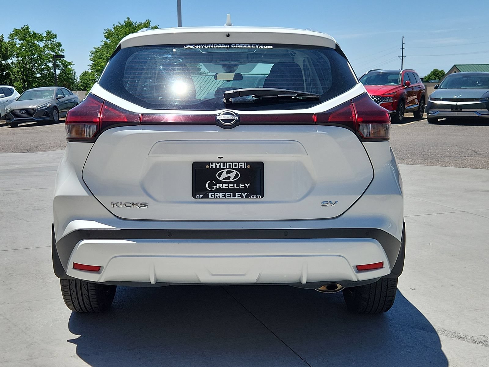Used 2024 Nissan Kicks SV FWD image 4