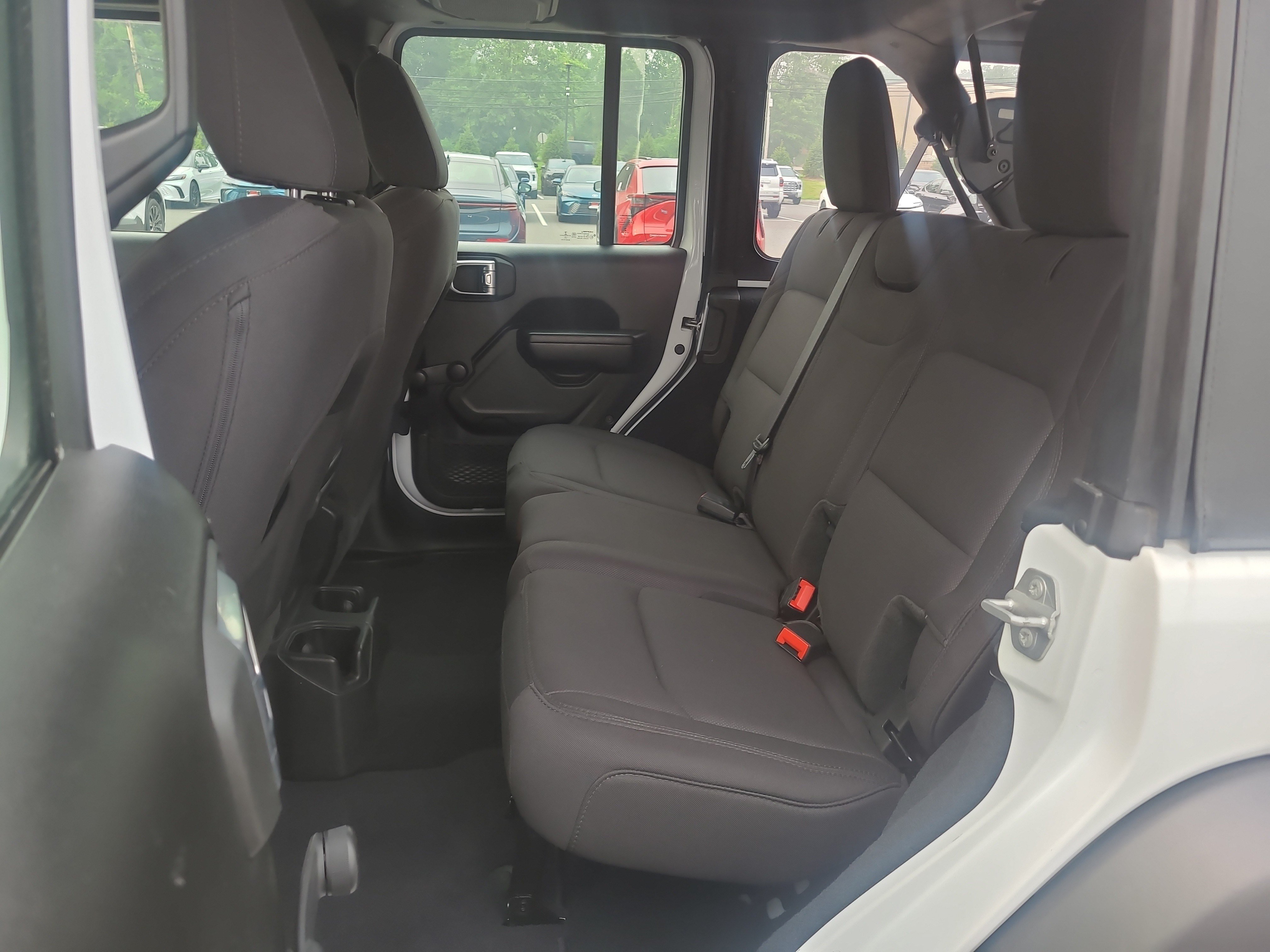 Used 2022 Jeep Wrangler Unlimited Sport AWD/4WD image 27