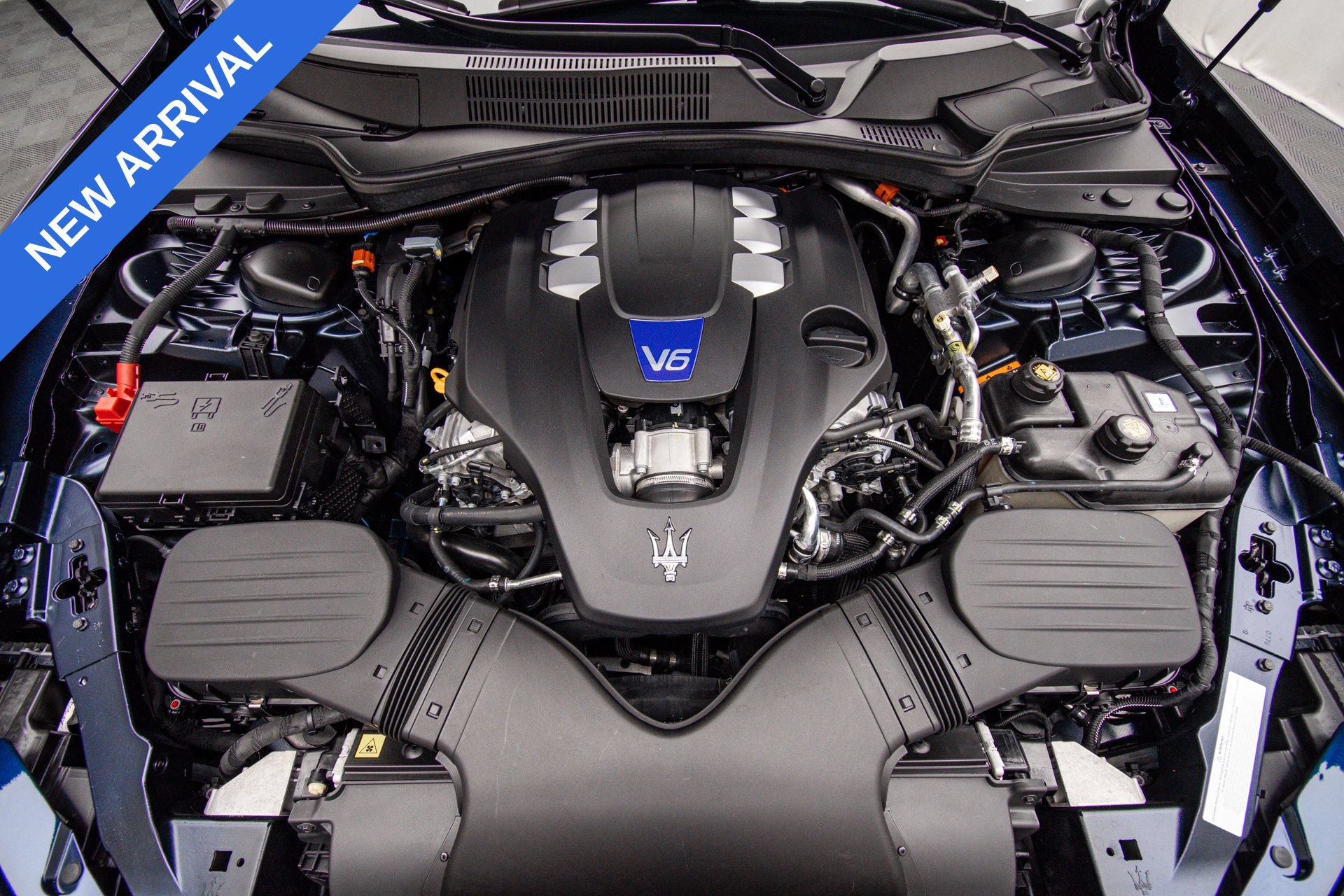 Used 2023 Maserati Ghibli Modena Q4 AWD/4WD image 35
