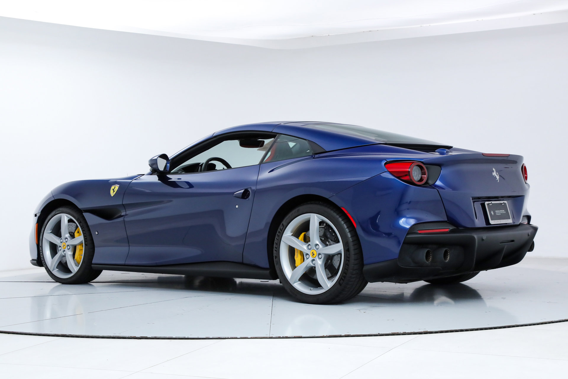 Certified 2023 Ferrari Portofino M image 13