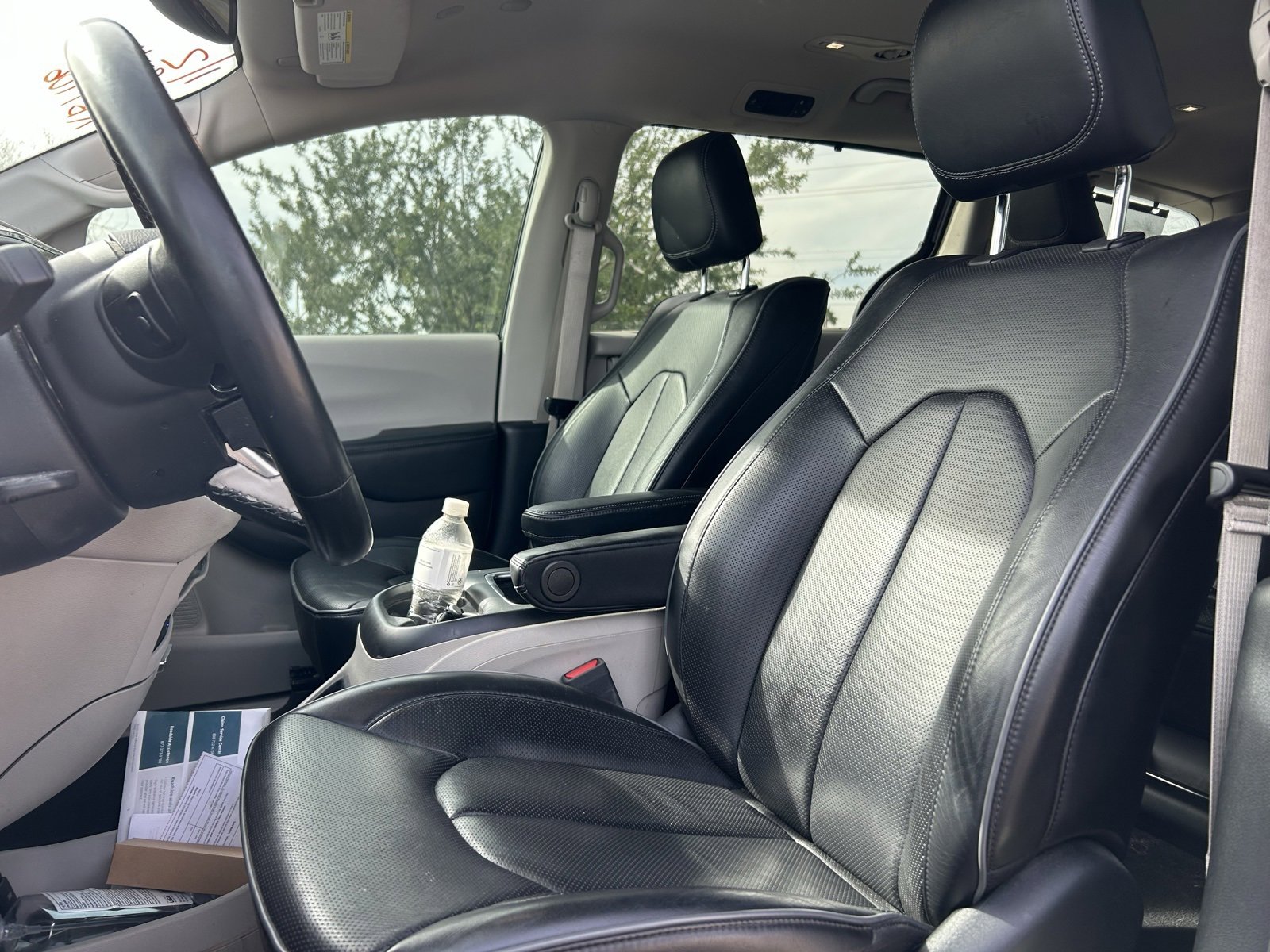 Used 2020 Chrysler Pacifica Limited w/ Advanced Safetytec Group image 11