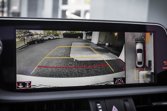 Used 2021 Lexus ES 350 Luxury image 15