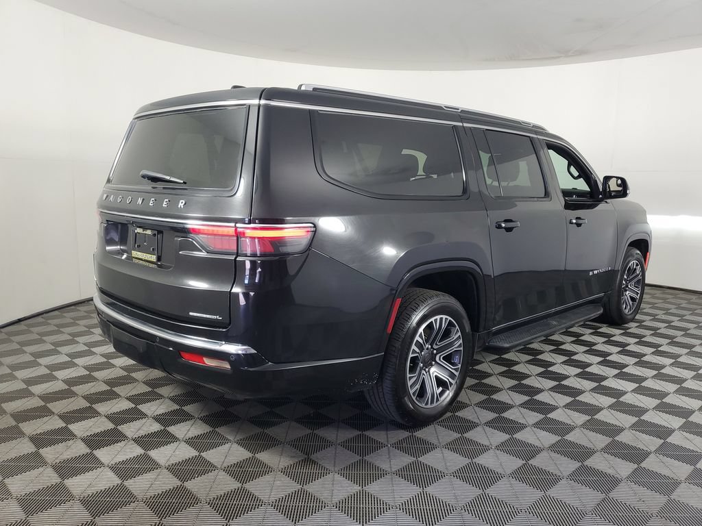 Used 2023 Jeep Wagoneer L Series II AWD/4WD image 4