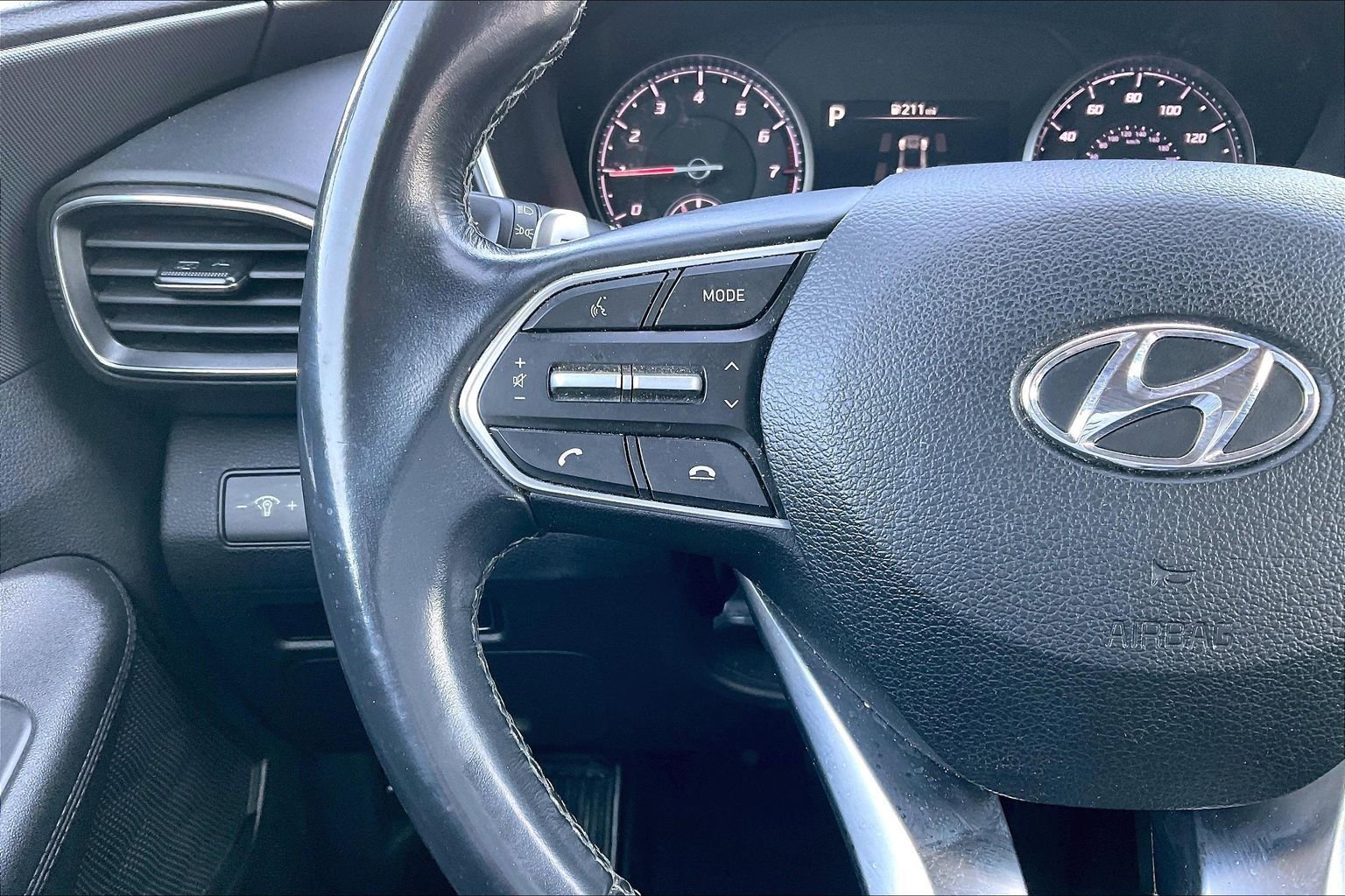 Used 2023 Hyundai Santa Fe SEL image 11