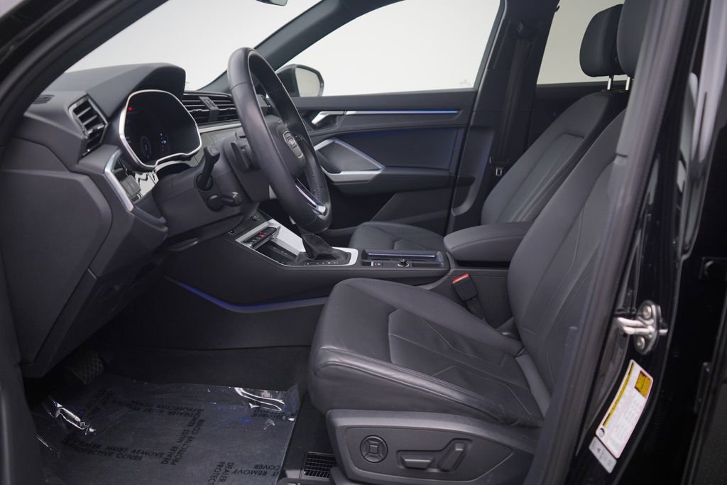 Used 2023 Audi Q3 2.0T Premium Plus w/ Premium Plus Package image 6