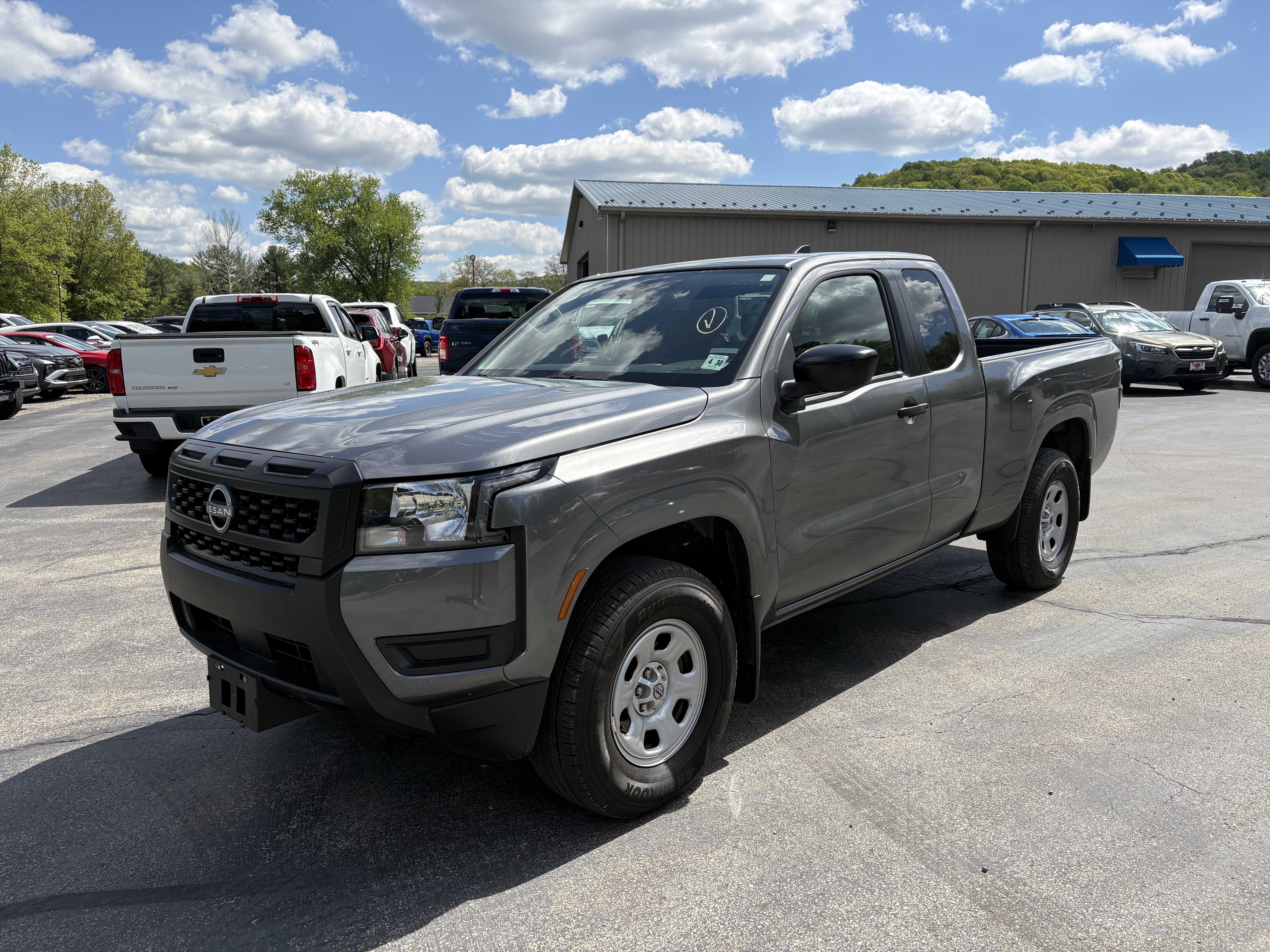 Used 2025 Nissan Frontier S AWD/4WD image 1